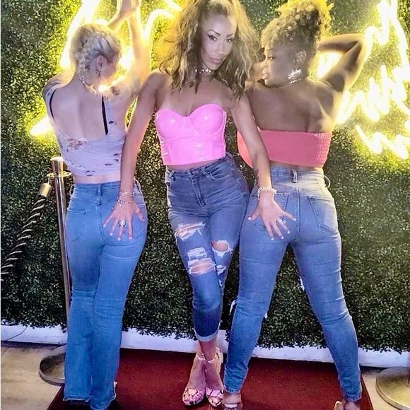 Meet your Posher, Carissa - Picture 5 of 6